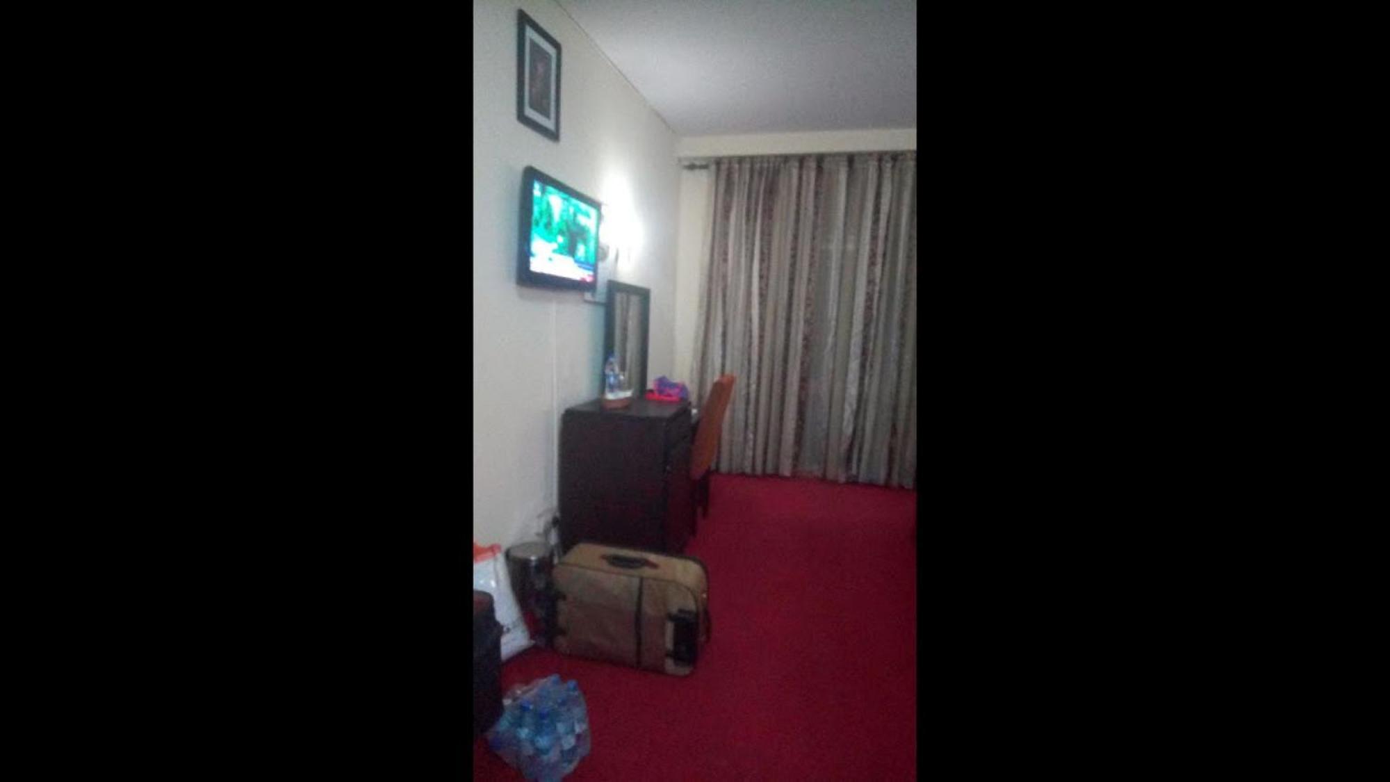 Room In Lodge - Premier Hotel-איבאדן מראה חיצוני תמונה