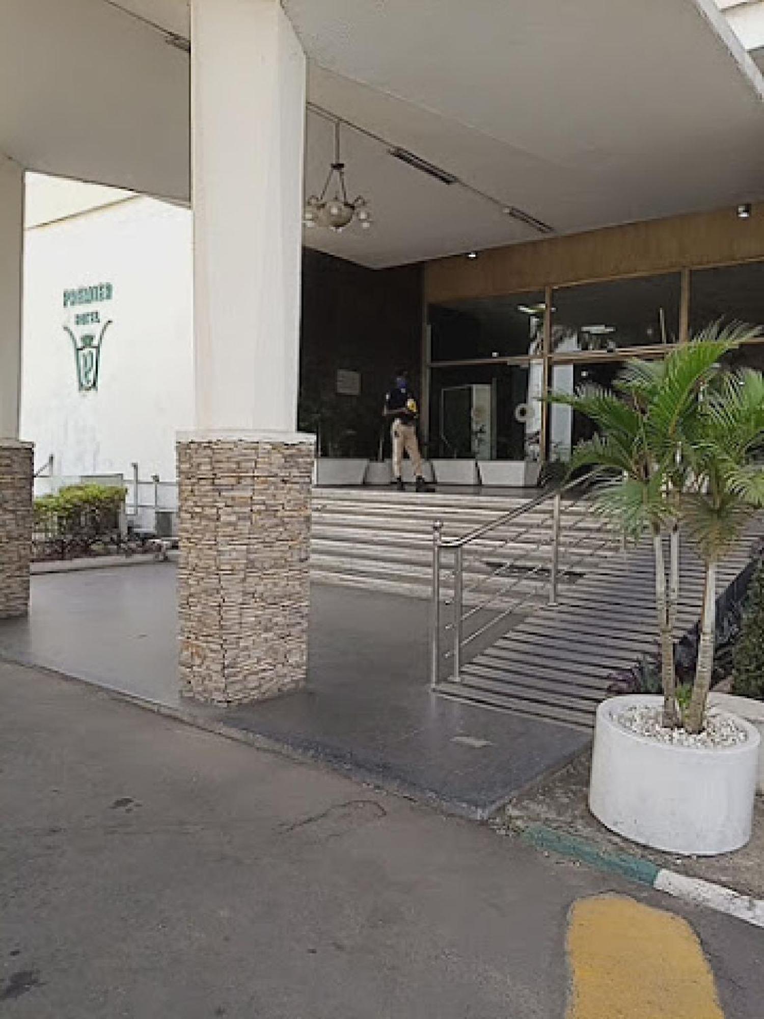 Room In Lodge - Premier Hotel-איבאדן מראה חיצוני תמונה