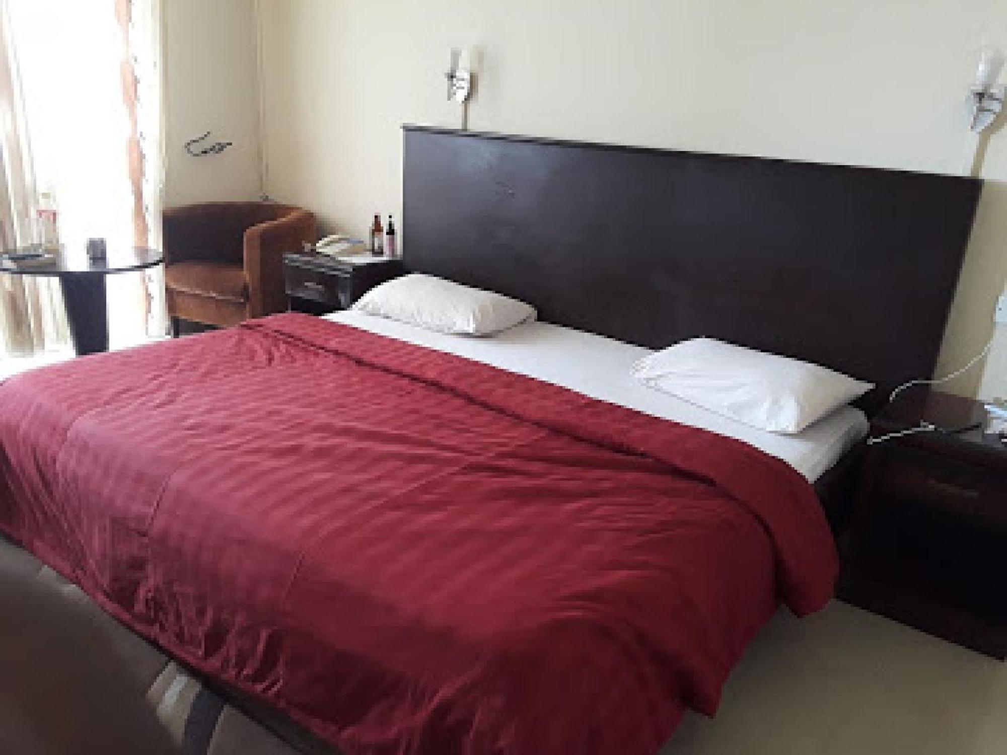 Room In Lodge - Premier Hotel-איבאדן מראה חיצוני תמונה