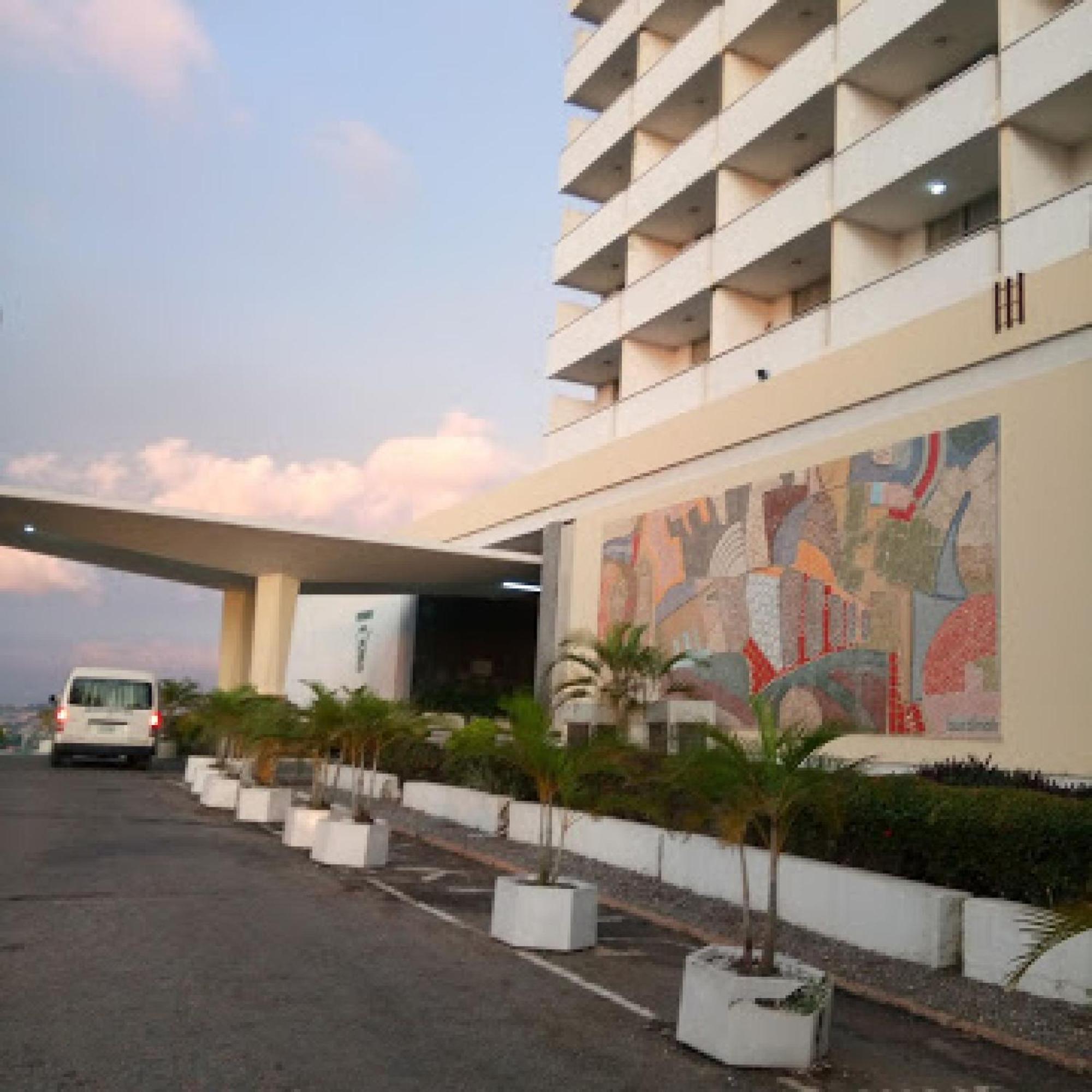 Room In Lodge - Premier Hotel-איבאדן מראה חיצוני תמונה